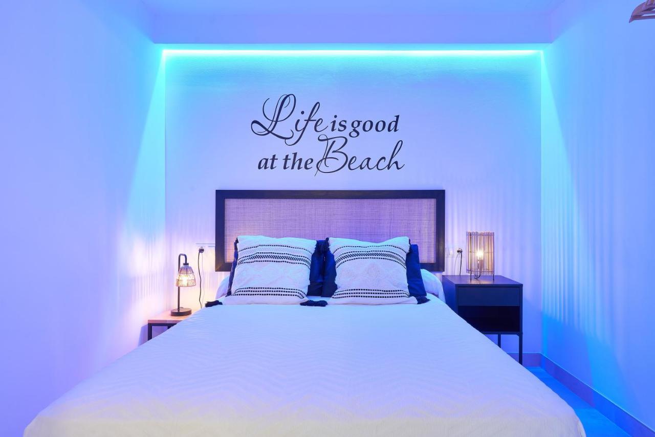 Pura Vida Luxury Apartment With Jacuzzi Torremolinos Bagian luar foto