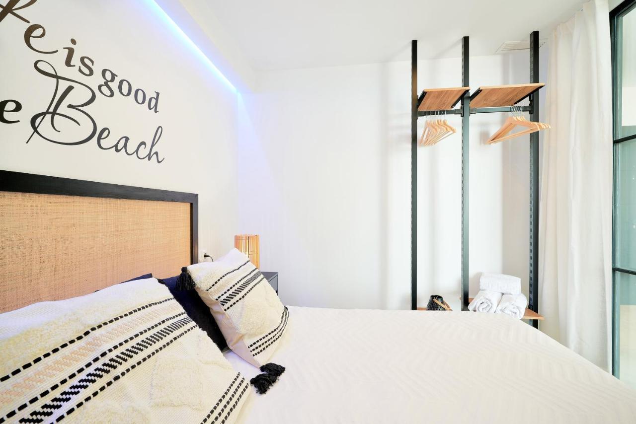 Pura Vida Luxury Apartment With Jacuzzi Torremolinos Bagian luar foto
