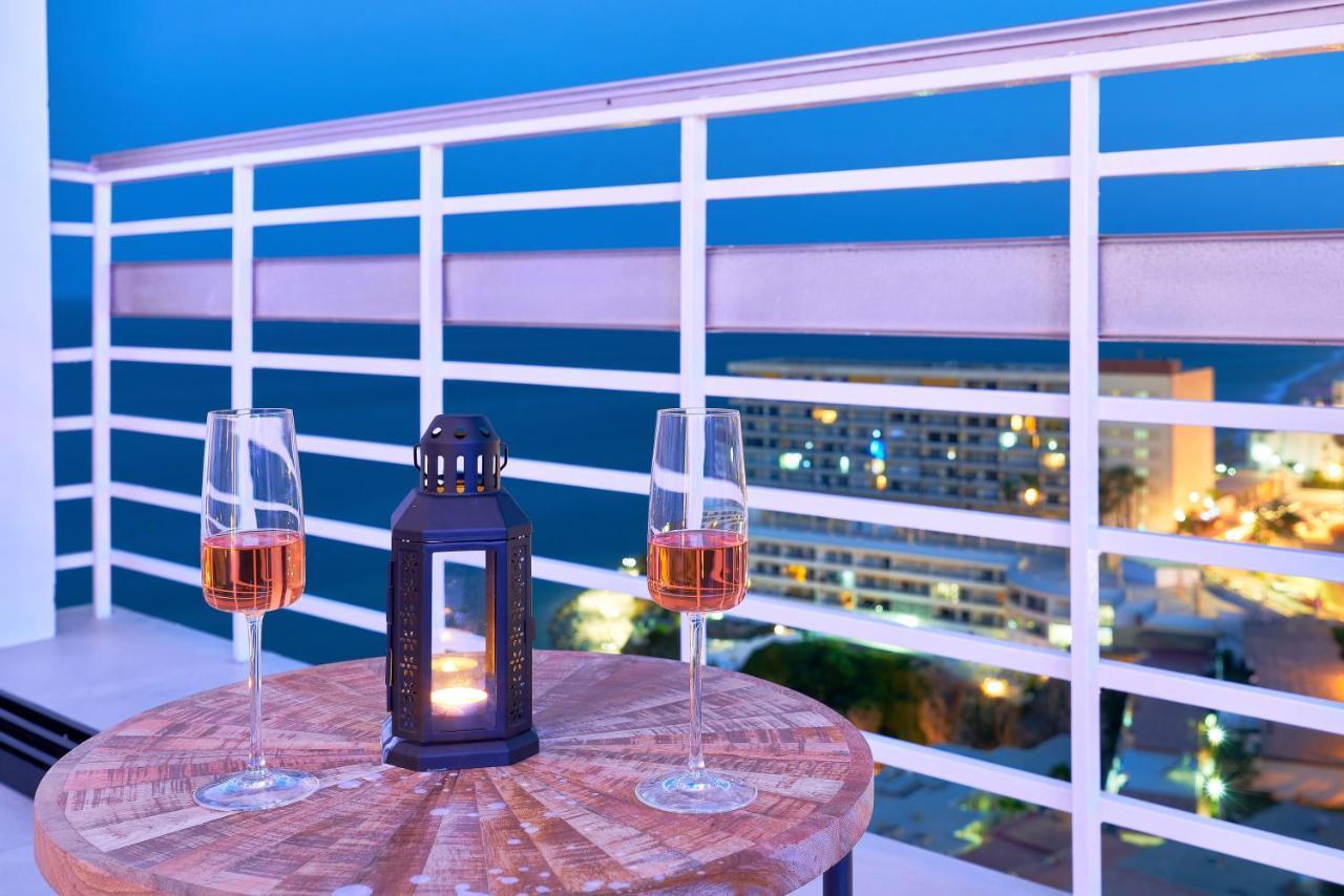 Pura Vida Luxury Apartment With Jacuzzi Torremolinos Bagian luar foto